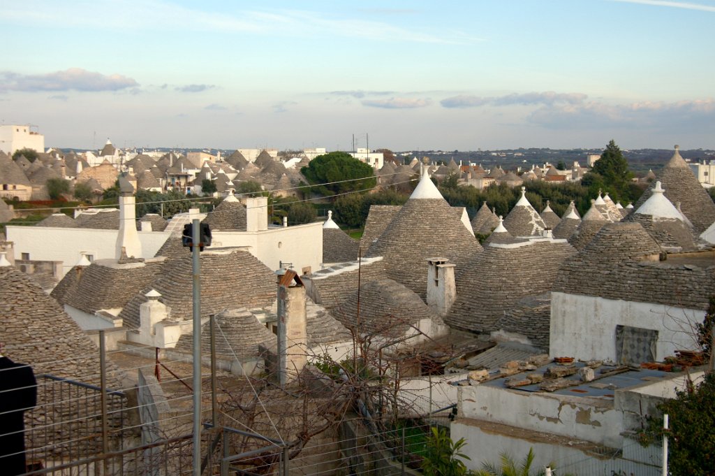14 Alberobello.JPG